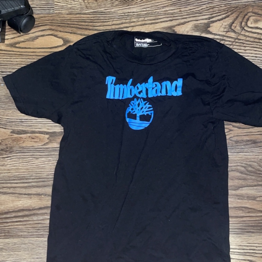 I am selling a timberland shirt